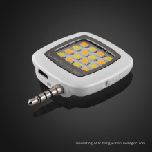 Portable multi-fonctionnel mini-taille intégrée 16 ampoules LED led flash light pour téléphone mobile